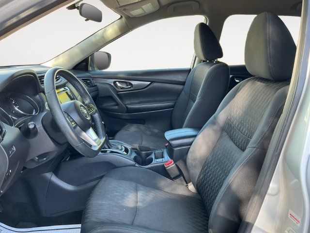 Used 2018 Nissan Rogue SV AWD/4WD image 11