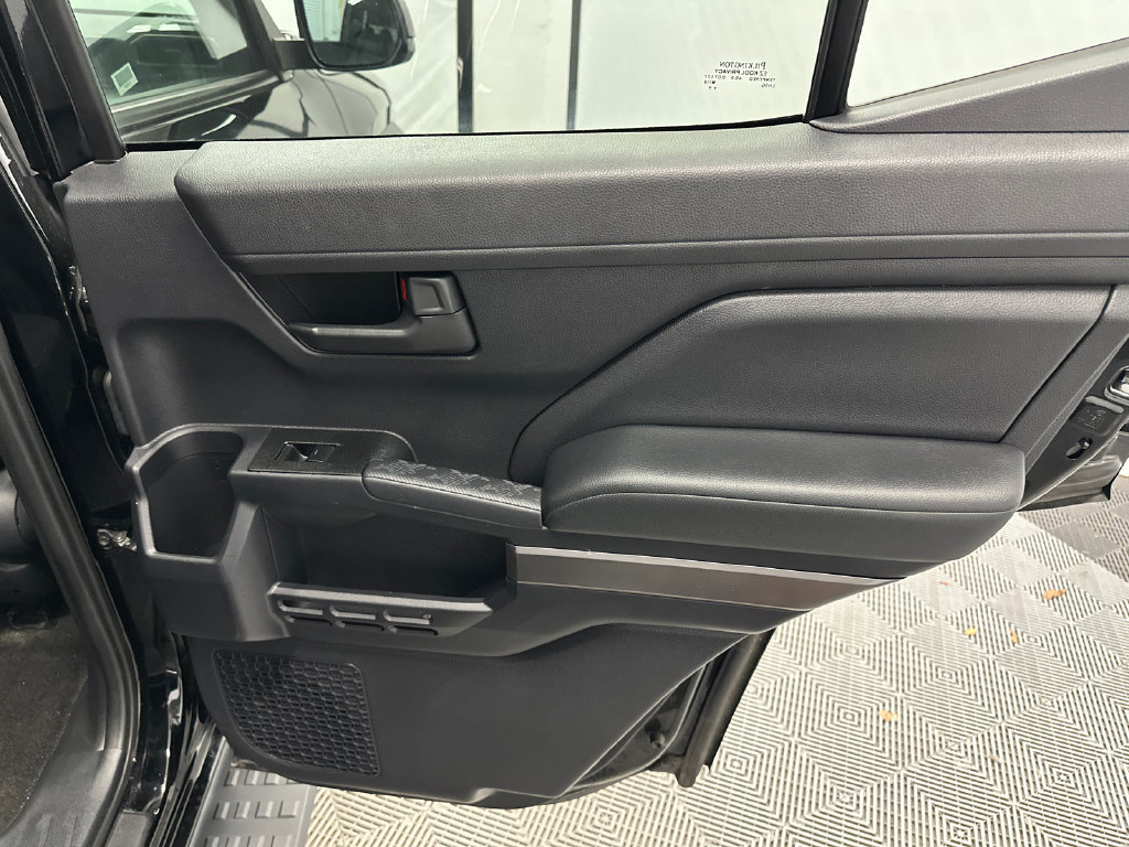 Used 2025 Toyota 4Runner SR5 AWD/4WD image 16