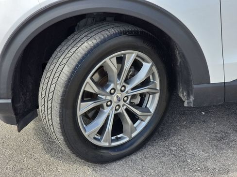Used 2022 Ford Explorer XLT w/ Equipment Group 202A RWD image 29