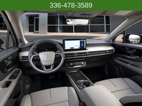 New 2026 Lincoln Corsair Premiere FWD image 9
