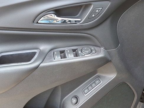Used 2020 Chevrolet Equinox LT w/ Midnight Edition image 14