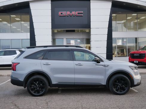 Used 2022 Kia Sorento S w/ Panoramic Sunroof Package AWD/4WD image 2