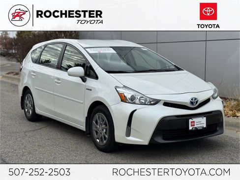 Certified 2017 Toyota Prius V Four image 1
