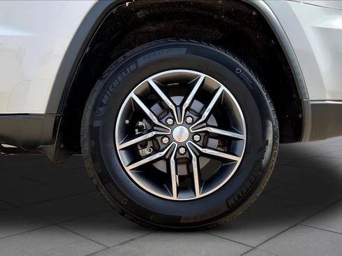 Used 2020 Jeep Grand Cherokee Limited w/ Luxury Group II image 11