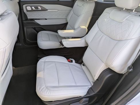 New 2026 Ford Explorer Platinum w/ LUX Leather Package image 19