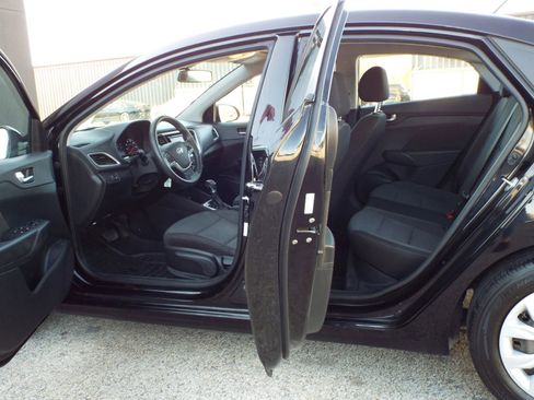 Used 2021 Hyundai Accent SE image 20