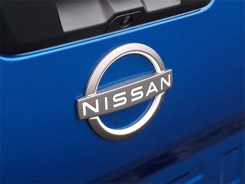 Used 2025 Nissan Frontier SV w/ SV Convenience Package image 31