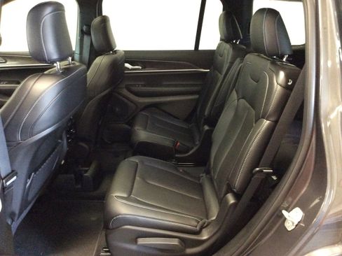 New 2025 Jeep Grand Cherokee L Limited w/ Black Appearance Package image 41