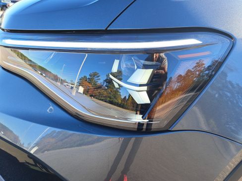 New 2026 Volkswagen Taos S image 14