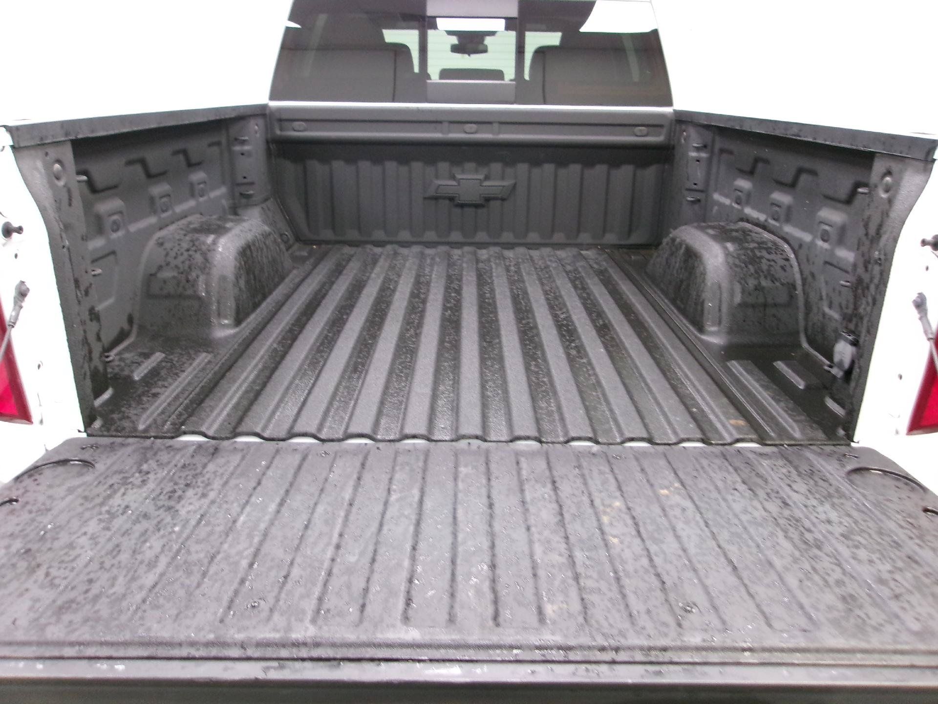 Used 2023 Chevrolet Silverado 1500 RST w/ Redline Edition AWD/4WD image 11