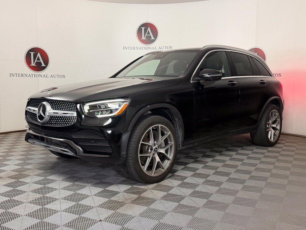 Used 2022 Mercedes-Benz GLC 300 4MATIC image 3
