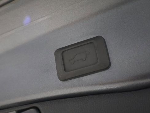 Used 2024 Toyota RAV4 XLE image 21