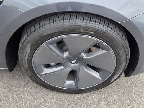 Used 2023 Tesla Model 3 Standard Range RWD image 9