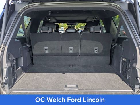 Certified 2025 Lincoln Navigator L Black Label AWD/4WD image 8