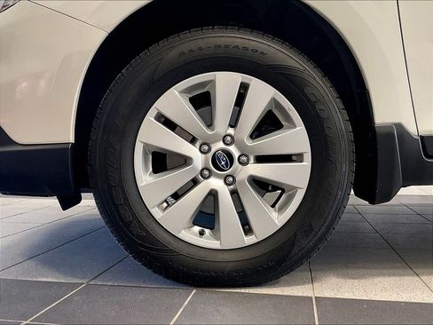 Used 2015 Subaru Outback 2.5i Premium AWD/4WD image 7