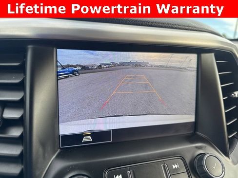 Used 2023 GMC Acadia SLT image 17