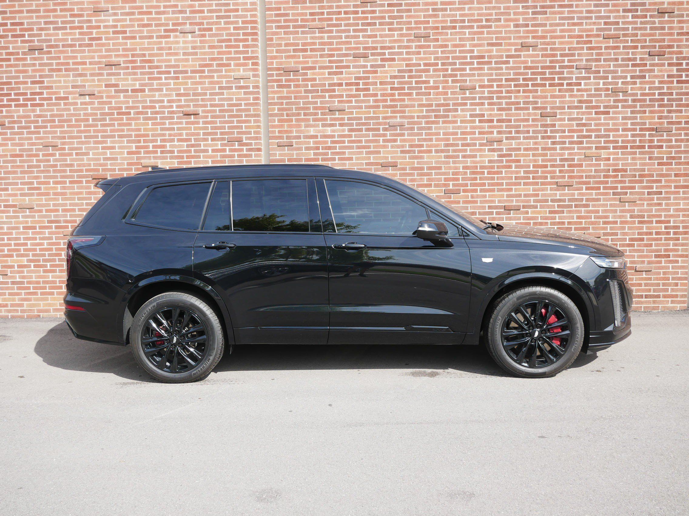 Used 2024 Cadillac XT6 Sport w/ LPO, ONYX Package AWD/4WD image 26