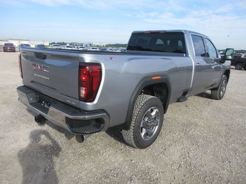 New 2026 GMC Sierra 3500 SLE w/ SLE Value Package AWD/4WD image 5
