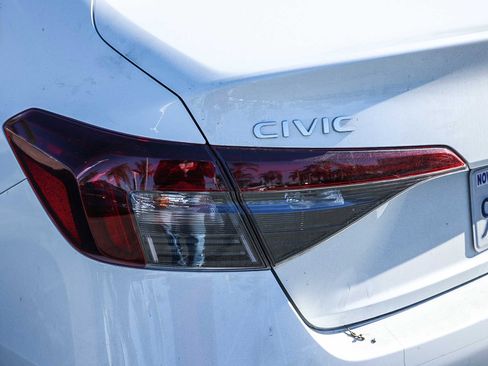 Used 2025 Honda Civic Sport image 8