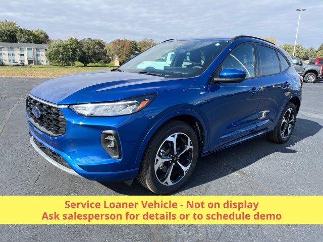 Used 2023 Ford Escape ST-Line Select w/ Tech Pack #2 AWD/4WD image 1