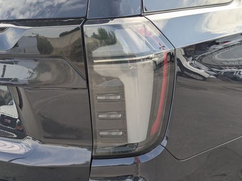Certified 2025 Chevrolet Tahoe Premier AWD/4WD image 12