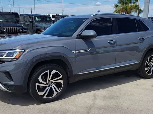 Used 2022 Volkswagen Atlas Cross Sport SEL AWD/4WD image 4