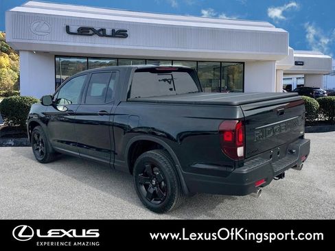 Used 2025 Honda Ridgeline Black Edition image 3