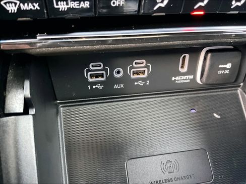 Used 2023 Jeep Grand Cherokee L Limited w/ Luxury Tech Group II image 27