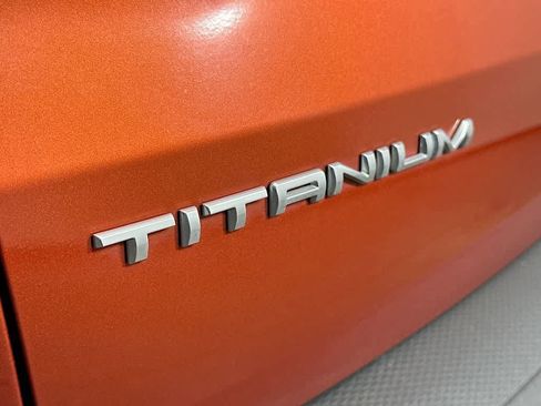 Used 2020 Ford Escape Titanium AWD/4WD image 7