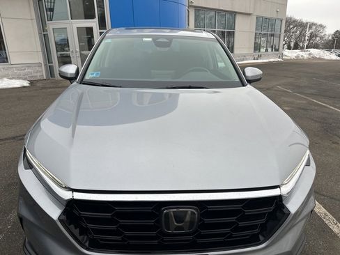 Used 2023 Honda CR-V EX image 2
