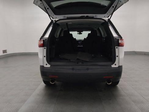 Used 2020 Chevrolet Traverse LT image 29