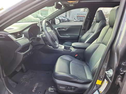 Used 2019 Toyota RAV4 XSE image 16