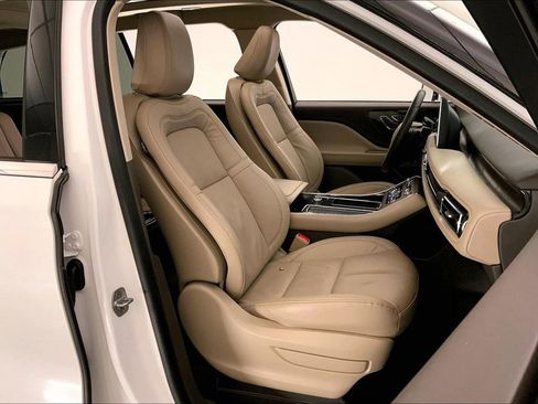 Used 2023 Lincoln Aviator Reserve w/ Equipment Group 201A image 6