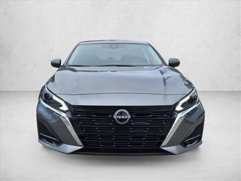 Certified 2025 Nissan Altima 2.5 S FWD image 2