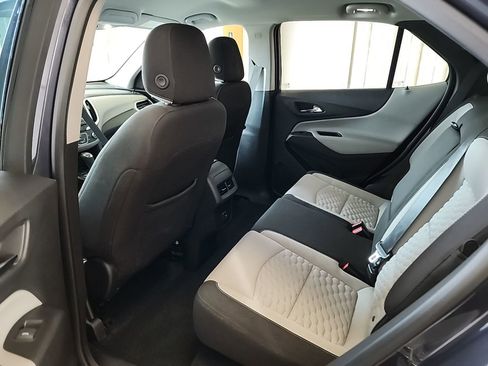 Used 2019 Chevrolet Equinox LS w/ LS Convenience Package image 11