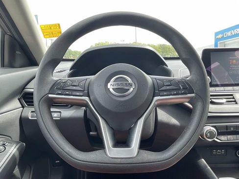 Used 2022 Nissan Altima 2.5 SV image 23