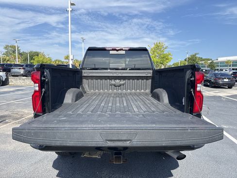 Used 2024 Chevrolet Silverado 2500 LT w/ Midnight Edition AWD/4WD image 30