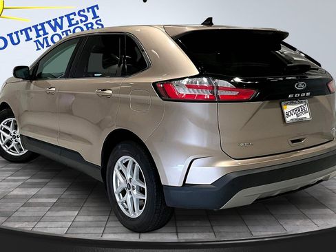 Used 2021 Ford Edge SEL w/ Cargo Accessory Package AWD/4WD image 4