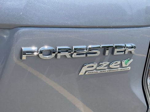 Used 2017 Subaru Forester 2.5i w/ Alloy Wheel Package AWD/4WD image 8