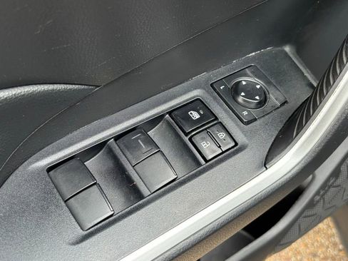 Used 2022 Toyota RAV4 LE image 24