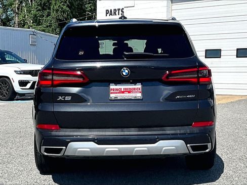 Used 2019 BMW X5 xDrive40i w/ Convenience Package AWD/4WD image 4
