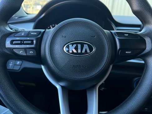 Used 2021 Kia Rio LX image 20