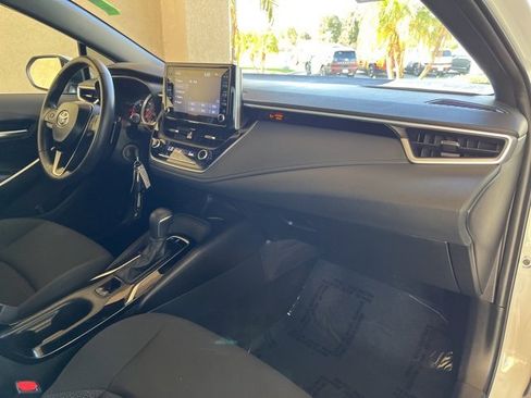 Used 2020 Toyota Corolla SE image 26