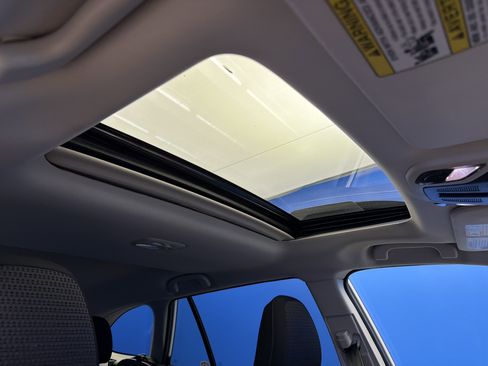 Certified 2025 Subaru Outback Premium image 25