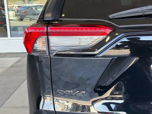 Certified 2021 Toyota RAV4 LE FWD image 11