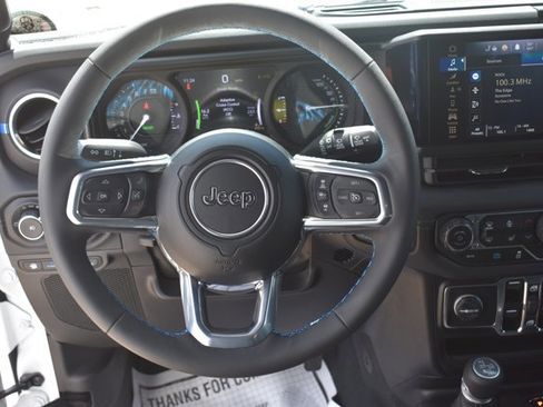 Used 2024 Jeep Wrangler High Altitude AWD/4WD image 20