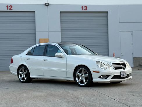 Used 2009 Mercedes-Benz E 350 Sedan image 5