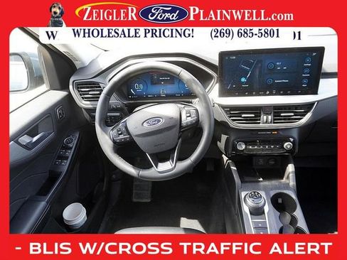 Used 2023 Ford Escape Platinum image 13