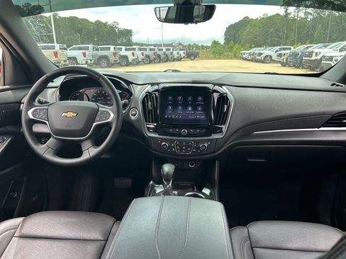 Used 2023 Chevrolet Traverse High Country w/ LPO, 'HIT The Road' Package FWD image 20