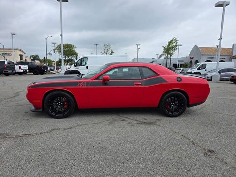Used 2021 Dodge Challenger R/T w/ T/A Package image 9